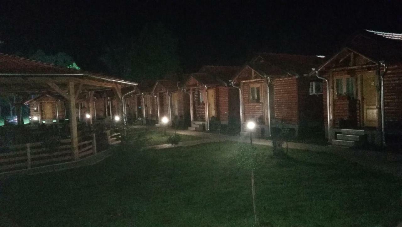 Juzni Vetar Hotel Trnski Odorovci Exterior foto